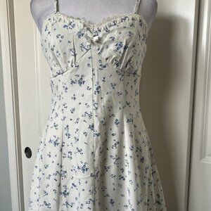 NWT Trixxi Floral Sweetheart Neck Spaghetti Strap Lined Dress Size Small NEW